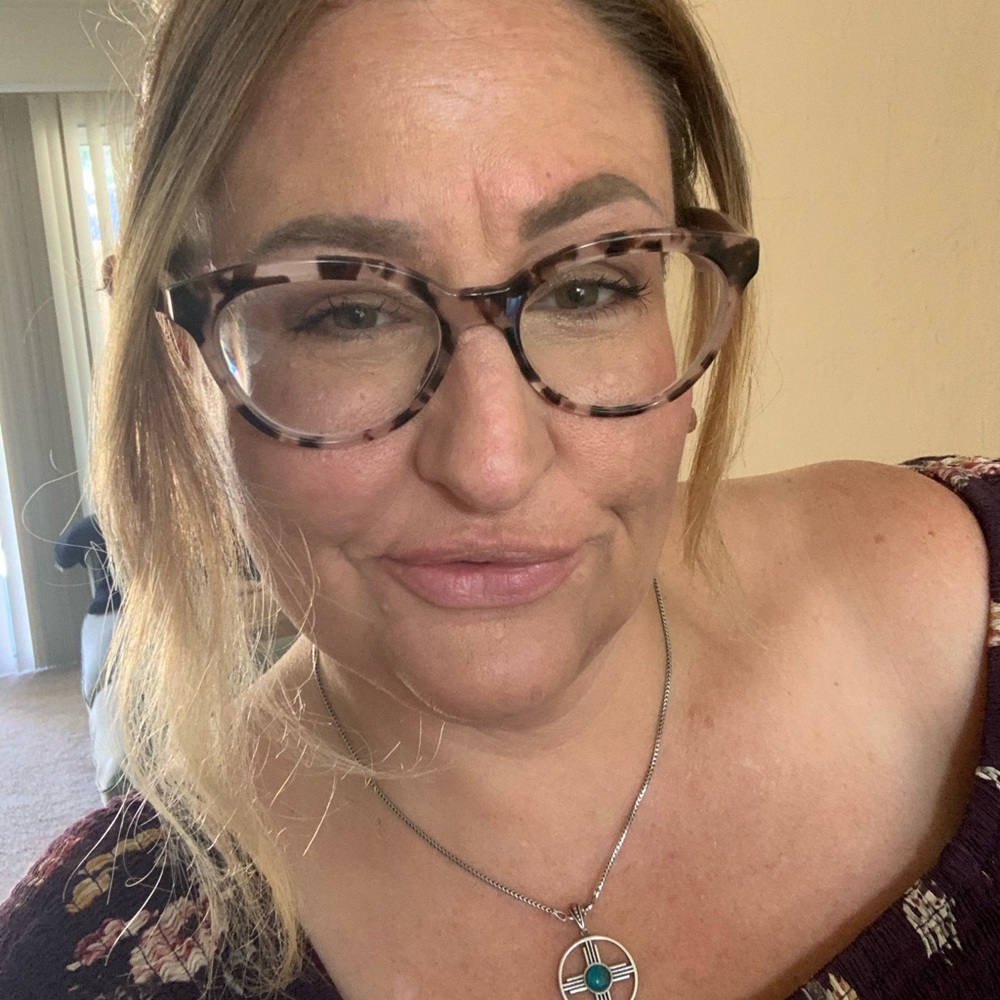 Meet your Posher, Sherry